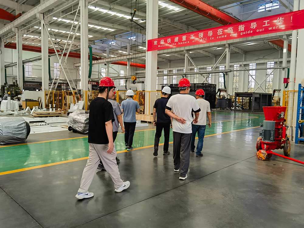 中国铁建领导与工程师参观工