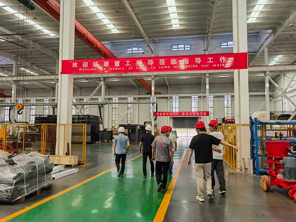 中国铁建领导参观工厂1